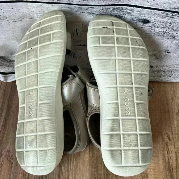 Women’s Ecco Sandal Criss Cross Soft 5.  Size 9 - Picture 4 of 4